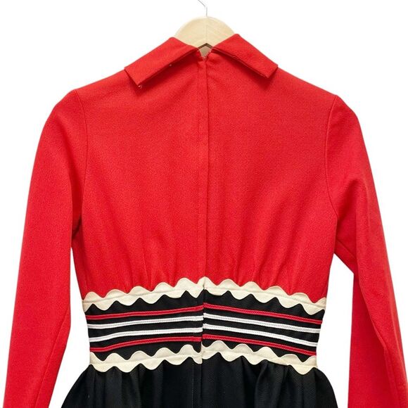 Vintage 1960s Howard Wolf Strawberry Button Ric-Rac Dress Black Red Ivory Size 4 - Picture 12 of 16